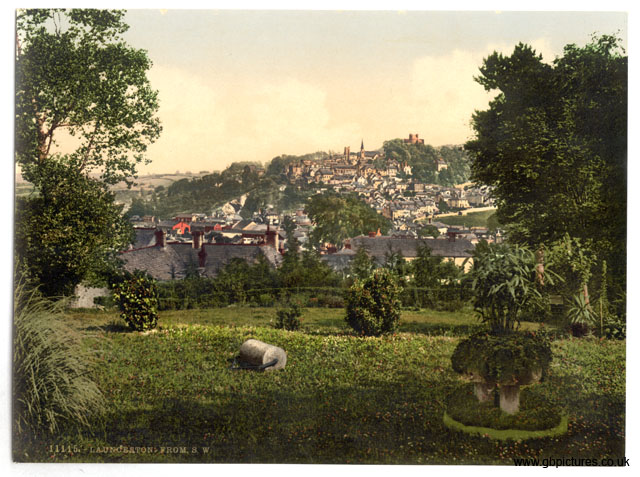 CON_Launceston_11115_from_SW_Cornwall
