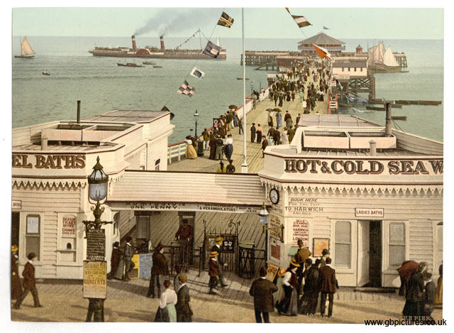 ESS_Clacton-on-Sea_10252_The_pier