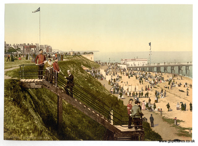 ESS_Clacton-on-Sea_10256_From_the_cliffs