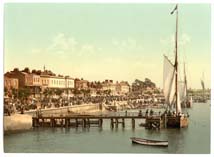 ESS_Southend-on-Sea_10217_The_East_Parade_and_yachts