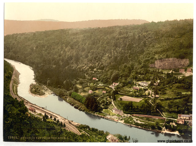 HEF_Symonds_Yat_10948_From_the_Rock_I