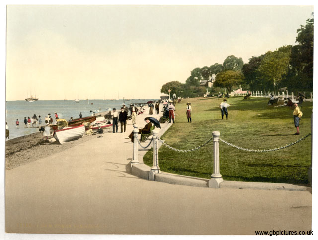 IOW_Cowes_11190_the_green_II