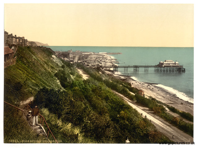 KEN_Folkestone_10311_The_beach_and_pier