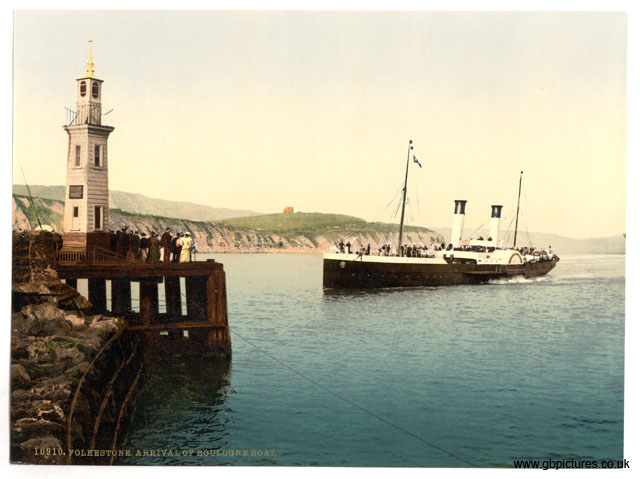KEN_Folkestone_10910_Arrival_of_Boulogne_boat
