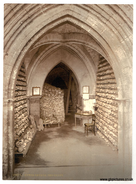 KEN_Hythe_10911_The_church_crypt