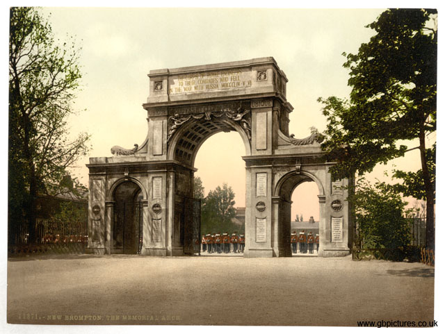 KEN_New_Brompton_11371_The_Memorial_Arch