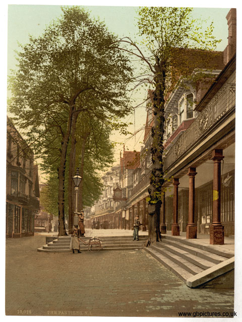 KEN_Tunbridge_Wells_10028_The_Pantiles_looking_south