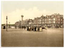 LAN_Morecambe_11151_Parade_and_revolving_tower