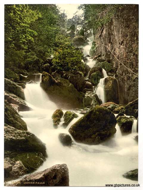 LKD_Derwentwater_10689_Lodore_Falls_Lake_District