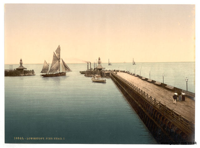 SFK_Lowestoft_10840_Pier_head_I