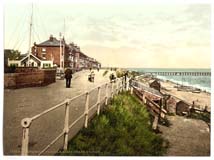 SFK_Southwold_11353_Parade_ and_Coast_Guard_Station