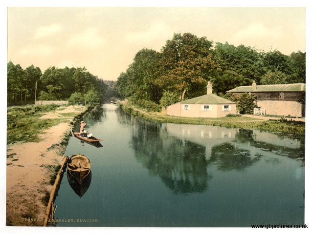 SRY_Camberley_10892_Boating at
