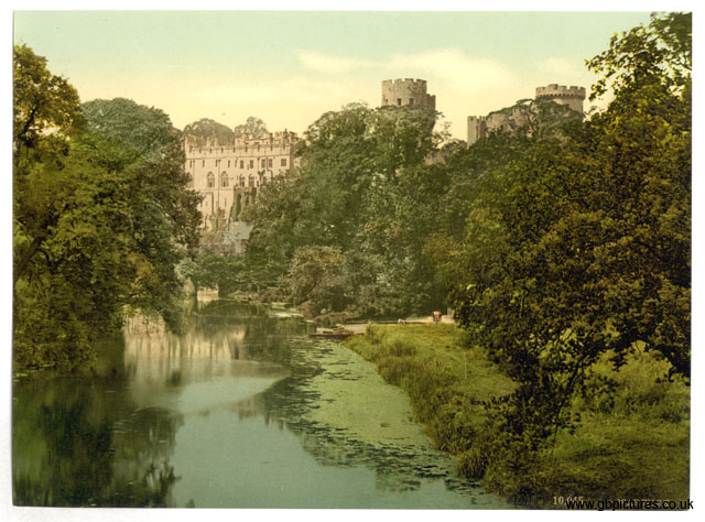 WAR_Warwick_10045_The_castle_from_the_bridge