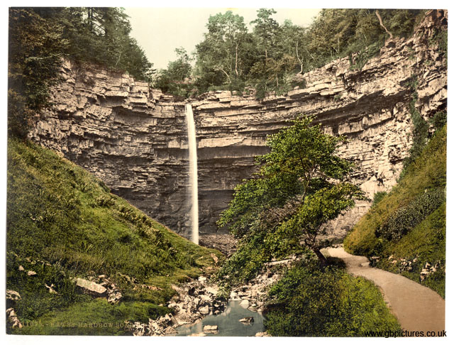 YKS_Hawes_11075_Hardrow_Scar_Yorkshire
