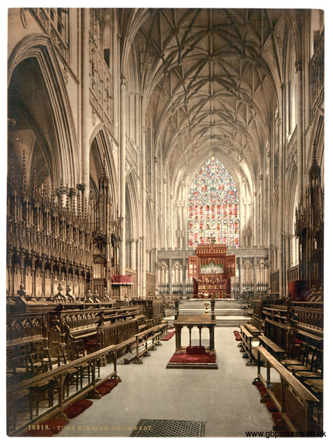 YKS_York_10818_Minster_choir_east