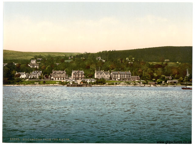 DNB_Kilcreggan_13093_from_the_water