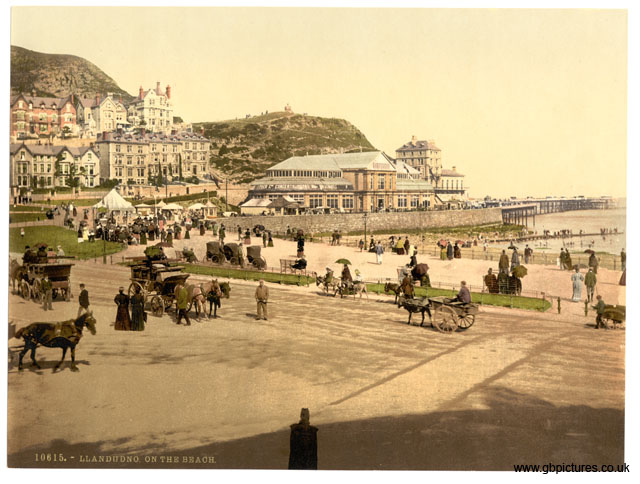 CAE_Llandudno_10615_On_the_beach