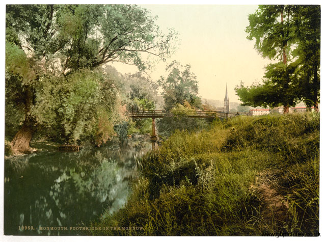 MON_Monmouth_10960_Footbridge_on_the_Monnow
