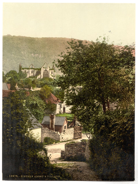 MON_Tintern_10976_Abbey_and_village